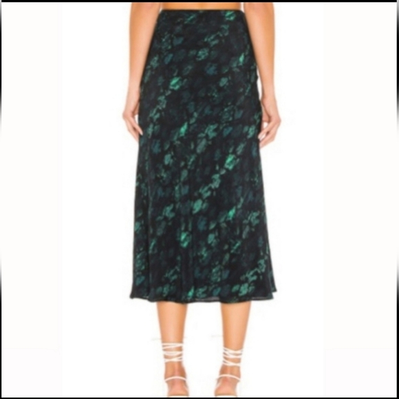 REVOLVE Cleobella Kellyn Skirt Midi Length - Picture 4 of 9